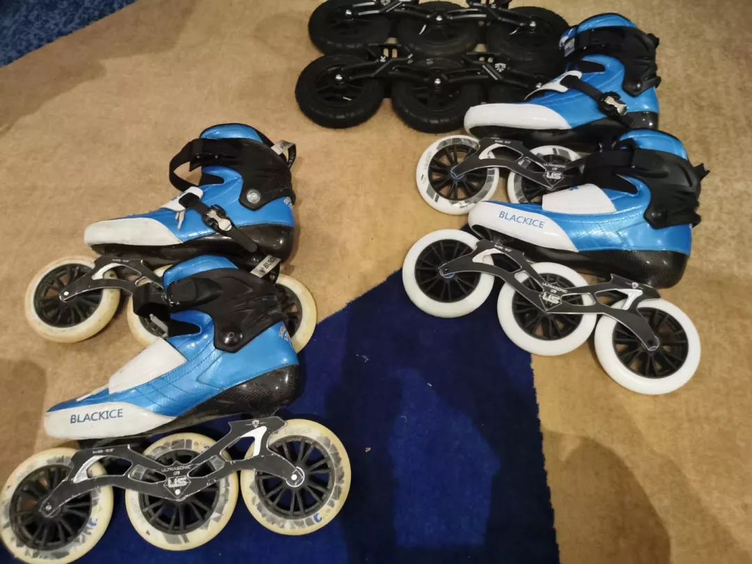 九游体育下载-马拉松夜战：剑门飞鹰队绝杀江畔犀牛队，速度优势明显临场应变见真章